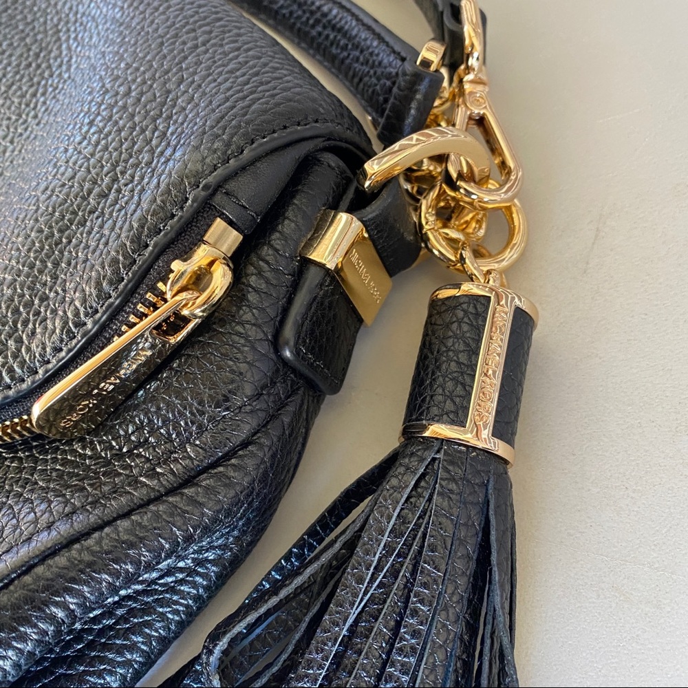 Beautiful Black Leather Michael Kors Purse - Picture 4 of 11